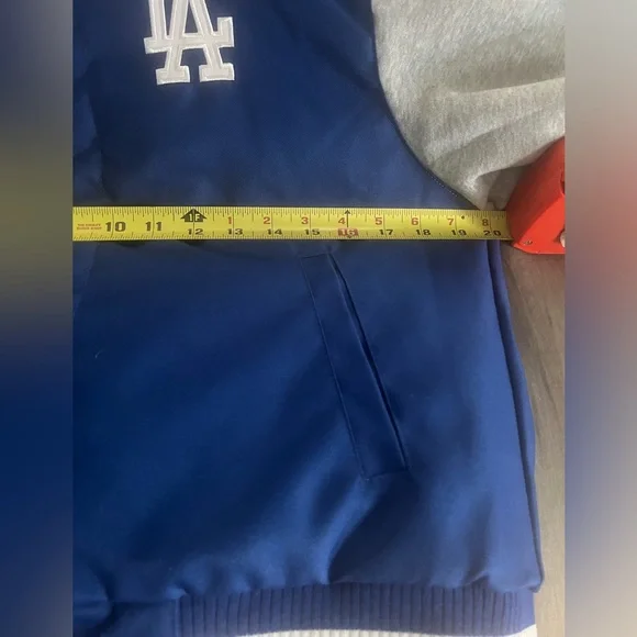 WORLD SERIES CHAMPS 🏆 NWOT LOS ANGELES DODGERS BLUE REVERSIBLE HOODED JACKET - Picture 12 of 12